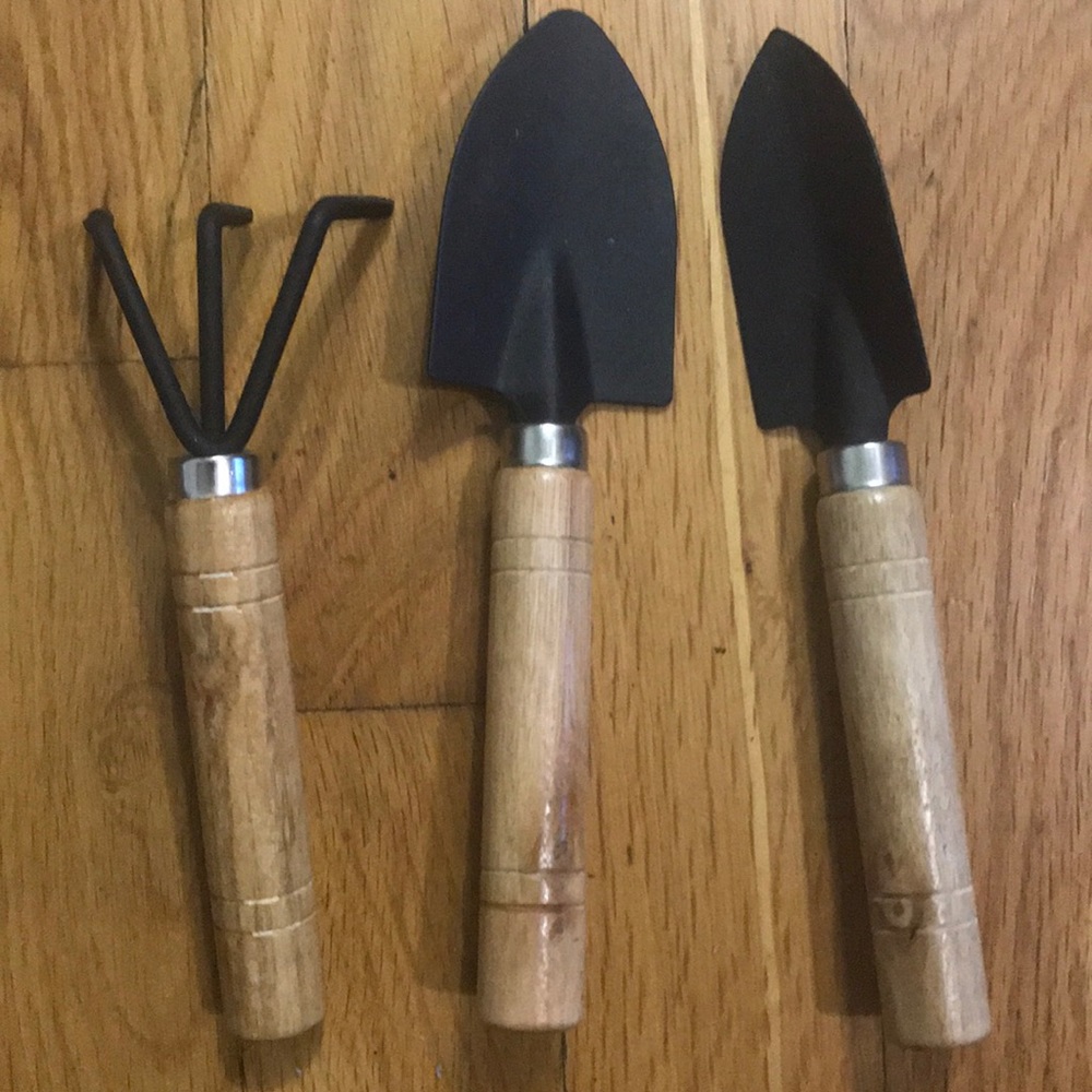 Set of 3 Child Garden Tools Spade Rake Shovel EUC